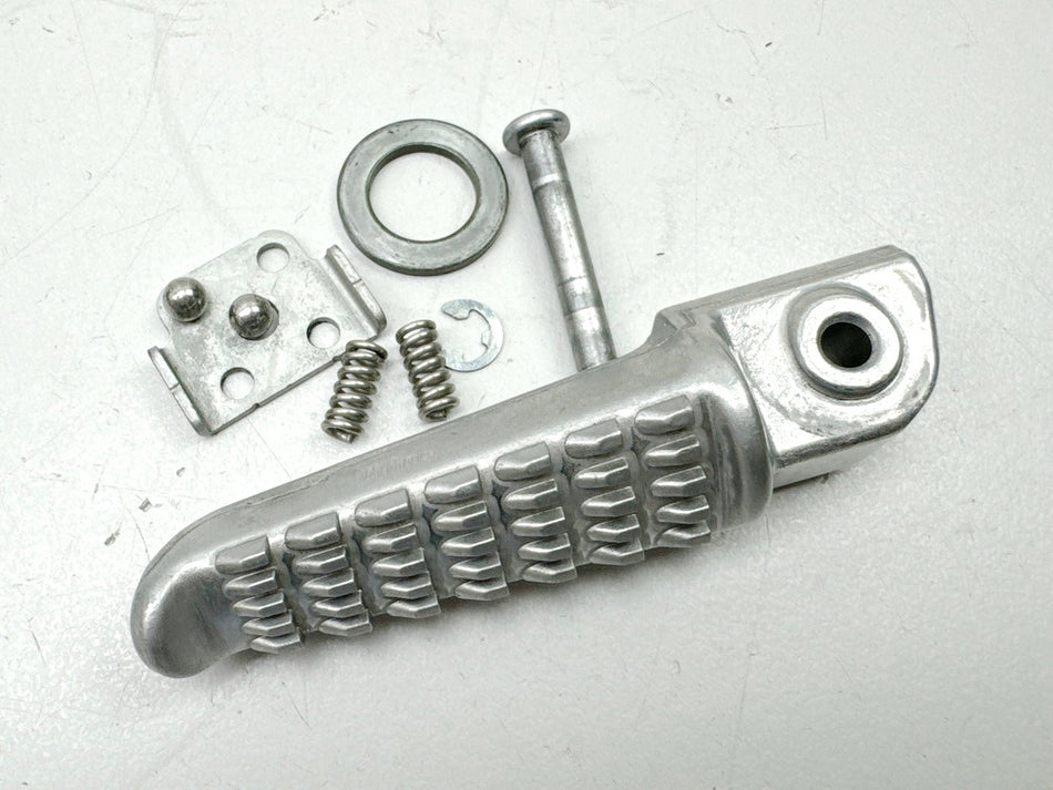 KAWASAKI ZX-6R 636 C Fußraste Sozius hinten links original Stift Feder 05-06