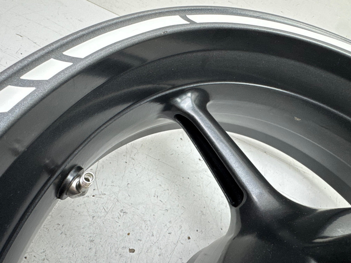 Triumph Street Triple 675 D67LD Felge hinten Hinterrad Hinterradfelge  07-12