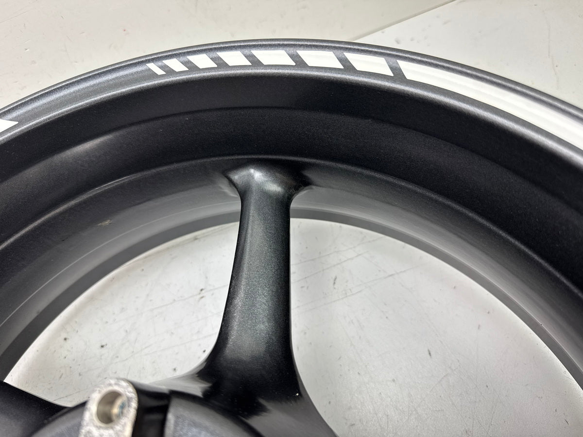 Triumph Street Triple 675 D67LD Felge hinten Hinterrad Hinterradfelge  07-12