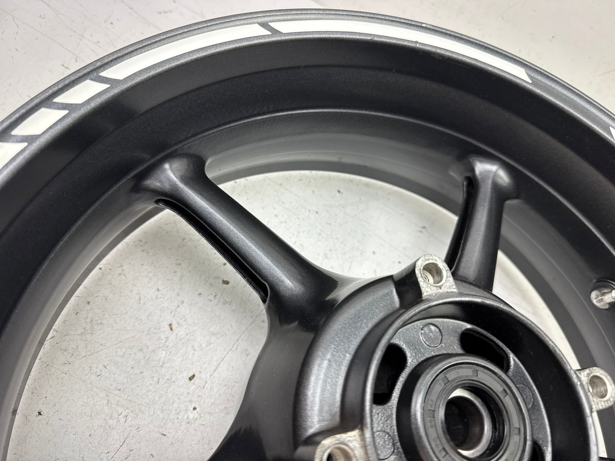 Triumph Street Triple 675 D67LD Felge hinten Hinterrad Hinterradfelge  07-12