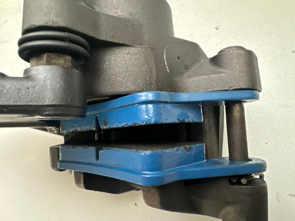BMW F 650 169 Pinza de freno trasera Brembo Pistón de freno Pastillas de freno