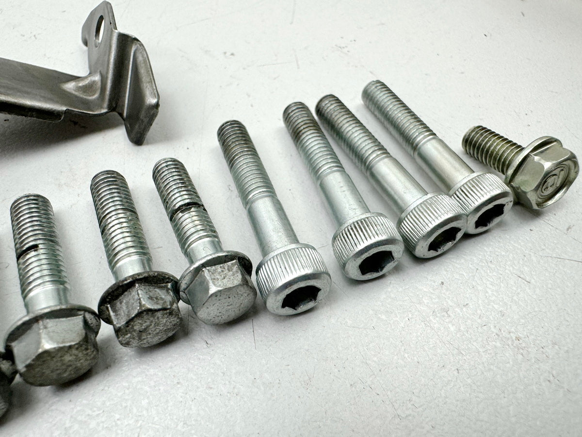 HONDA CBR 600 PC19 PC23 Tornillos Tapa de motor derecha Tapa de embrague Tapa de alternador