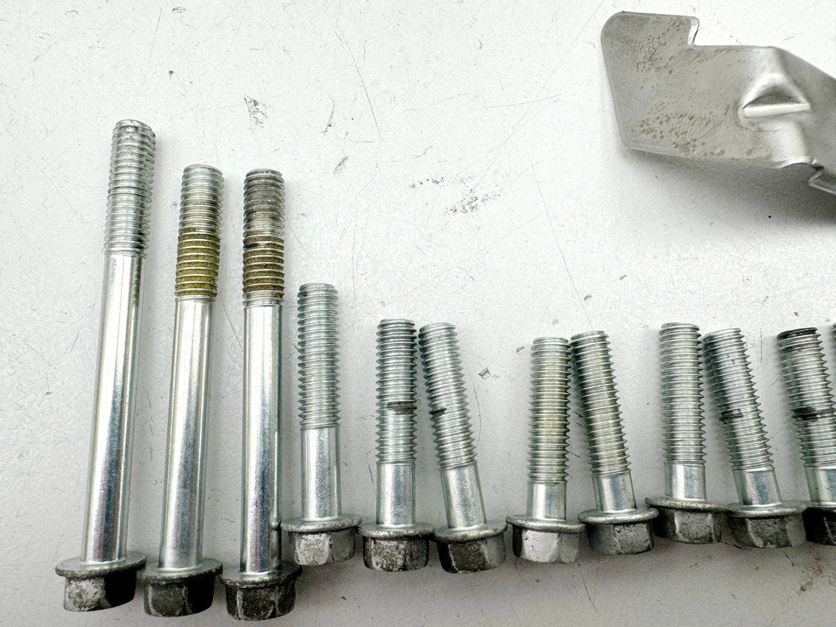 HONDA CBR 600 PC19 PC23 Tornillos Tapa de motor derecha Tapa de embrague Tapa de alternador