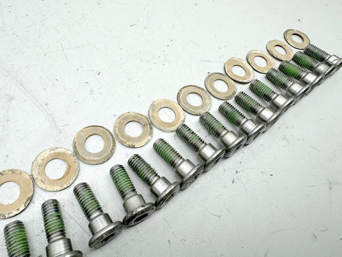 HONDA CBR 600 PC19 PC23 Tornillos para discos de freno delanteros + traseros (para llantas)