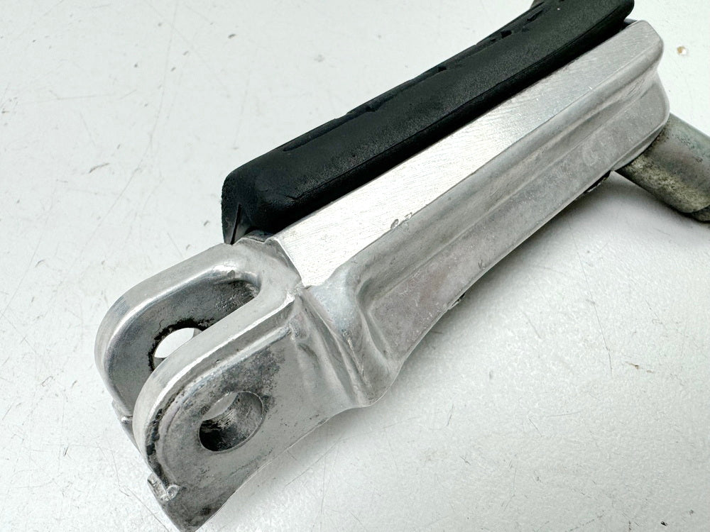 HONDA CBR 600 PC19 PC23 Footpeg Rider Right Front Footpeg Rubber Footrest
