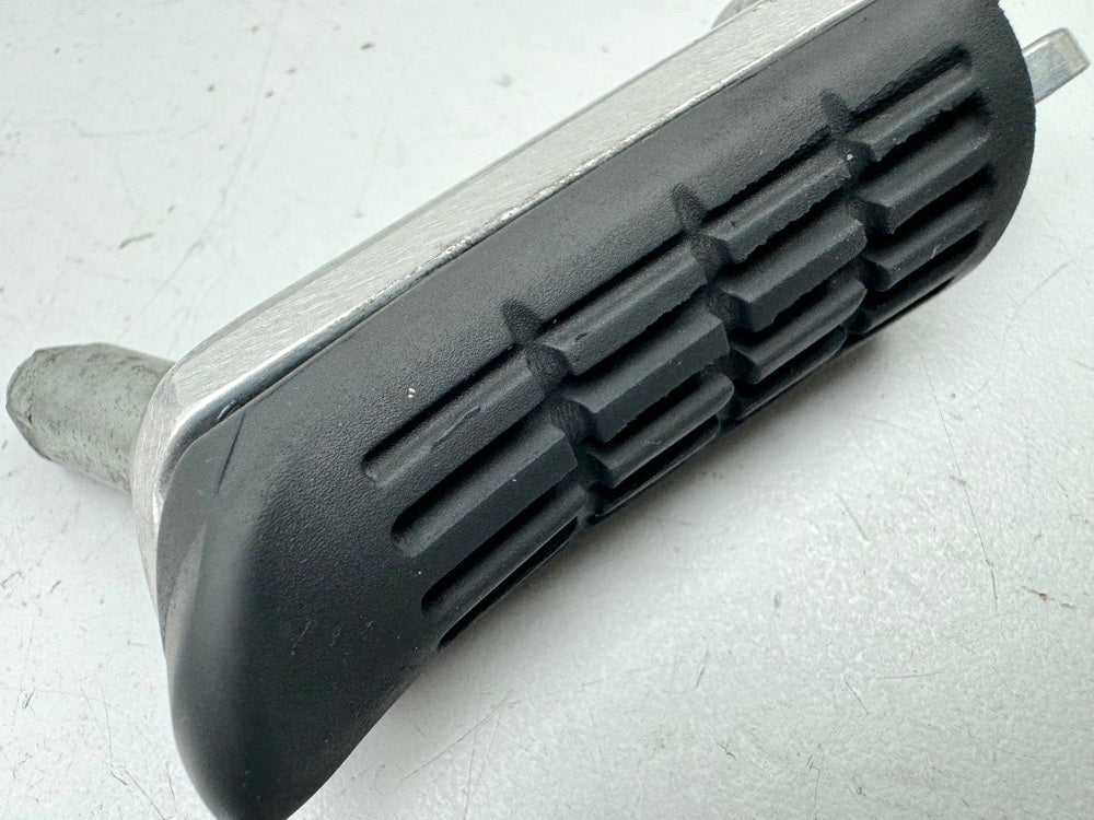 HONDA CBR 600 PC19 PC23 Footpeg Rider Right Front Footpeg Rubber Footrest