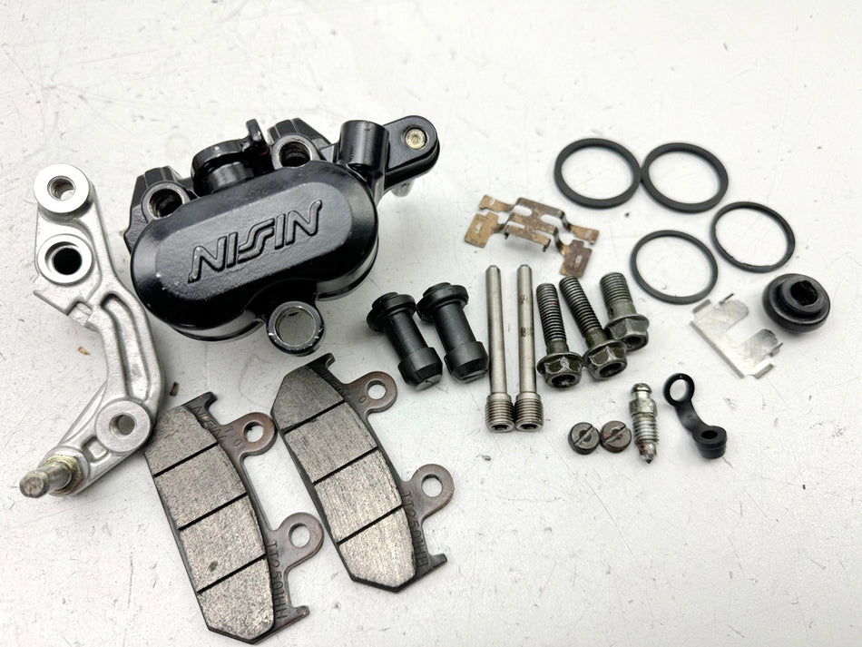 HONDA CBR 600 PC19 PC23 Pinza de freno delantera derecha Soporte de pinza Placa de anclaje