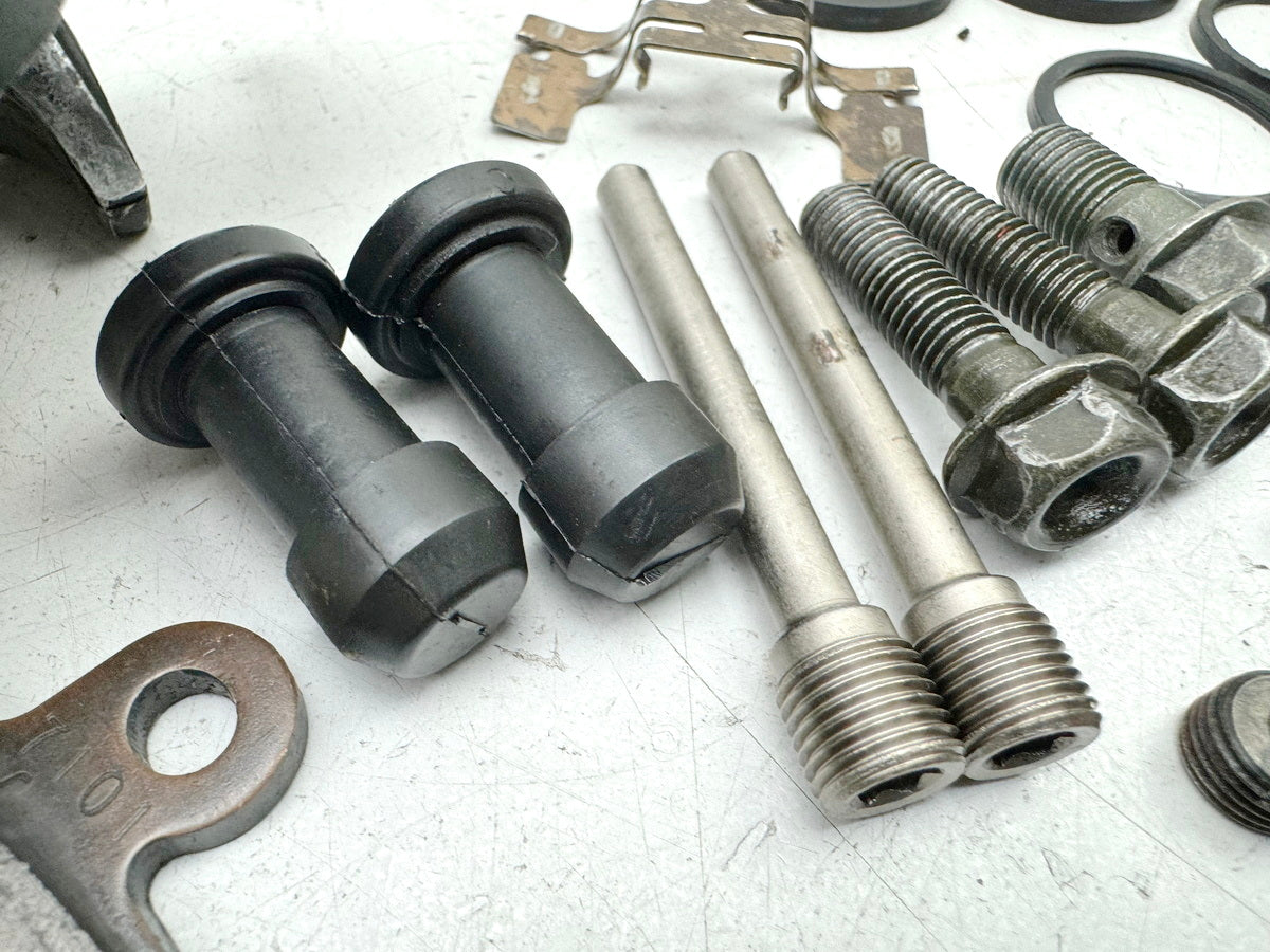 HONDA CBR 600 PC19 PC23 Pinza de freno delantera derecha Soporte de pinza Placa de anclaje