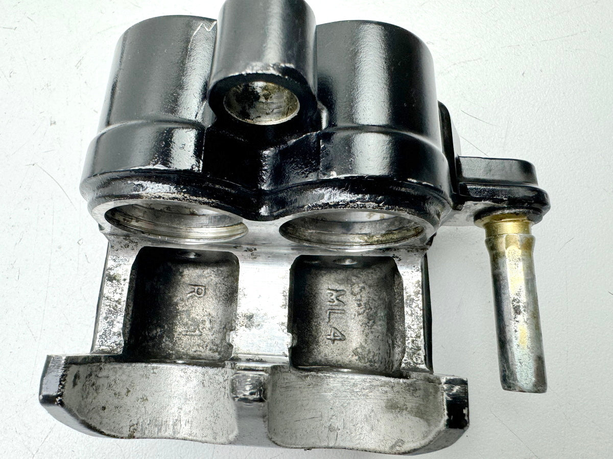 HONDA CBR 600 PC19 PC23 Pinza de freno delantera derecha Soporte de pinza Placa de anclaje