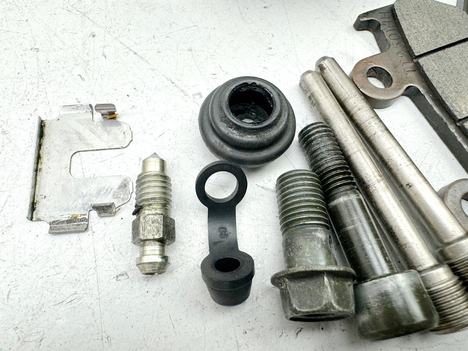 HONDA CBR 600 PC19 PC23 Pinza de freno delantera izquierda Soporte de pinza Placa de anclaje