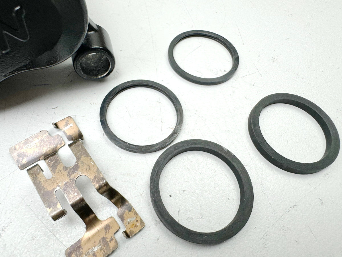 HONDA CBR 600 PC19 PC23 Brake caliper front left brake caliper bracket anchor plate