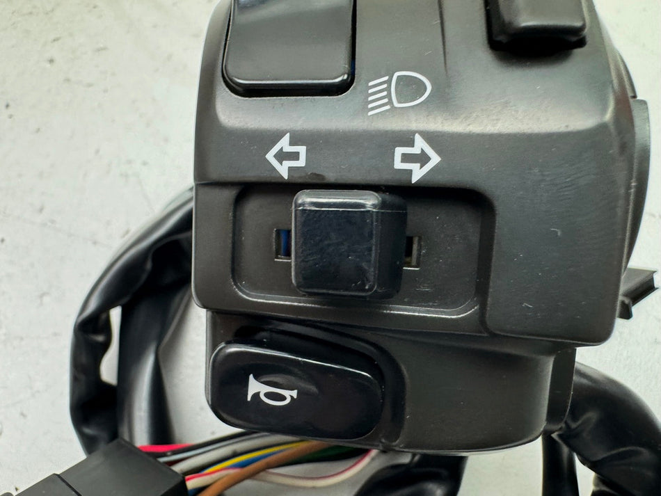 KAWASAKI ZX-6R 636 C Lenkerschalter links Schalter Licht Blinker  05-06