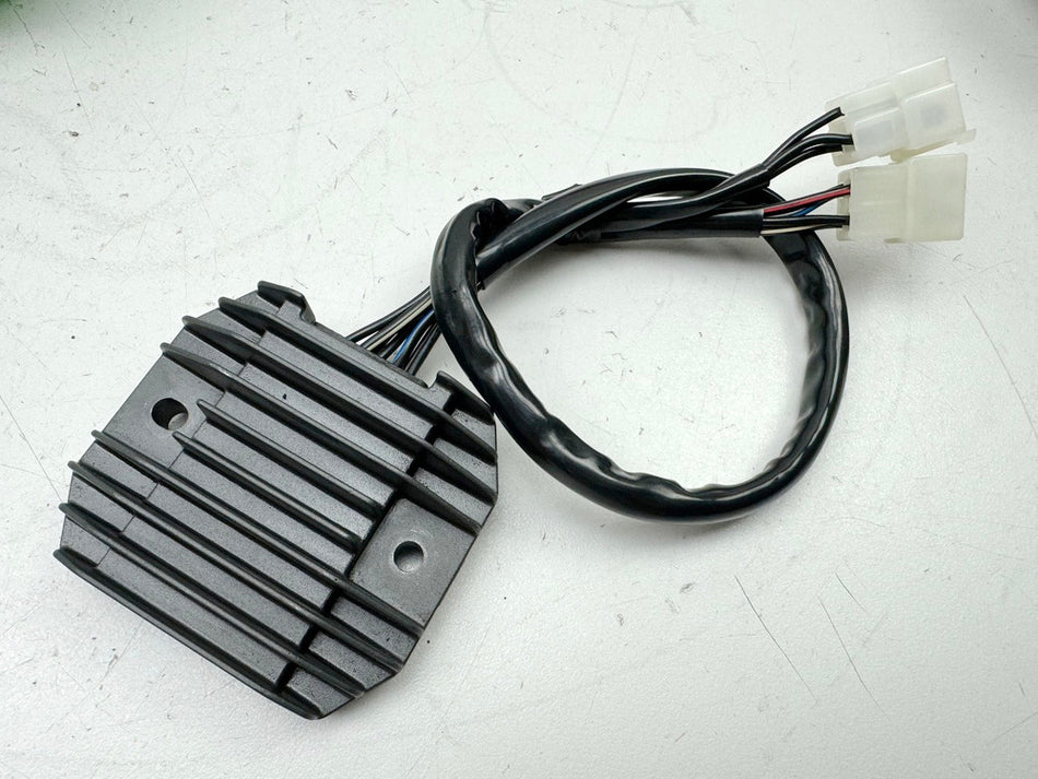 KAWASAKI ZX-6R 636 C Laderegler original Spannungsregler Gleichrichter 05-06