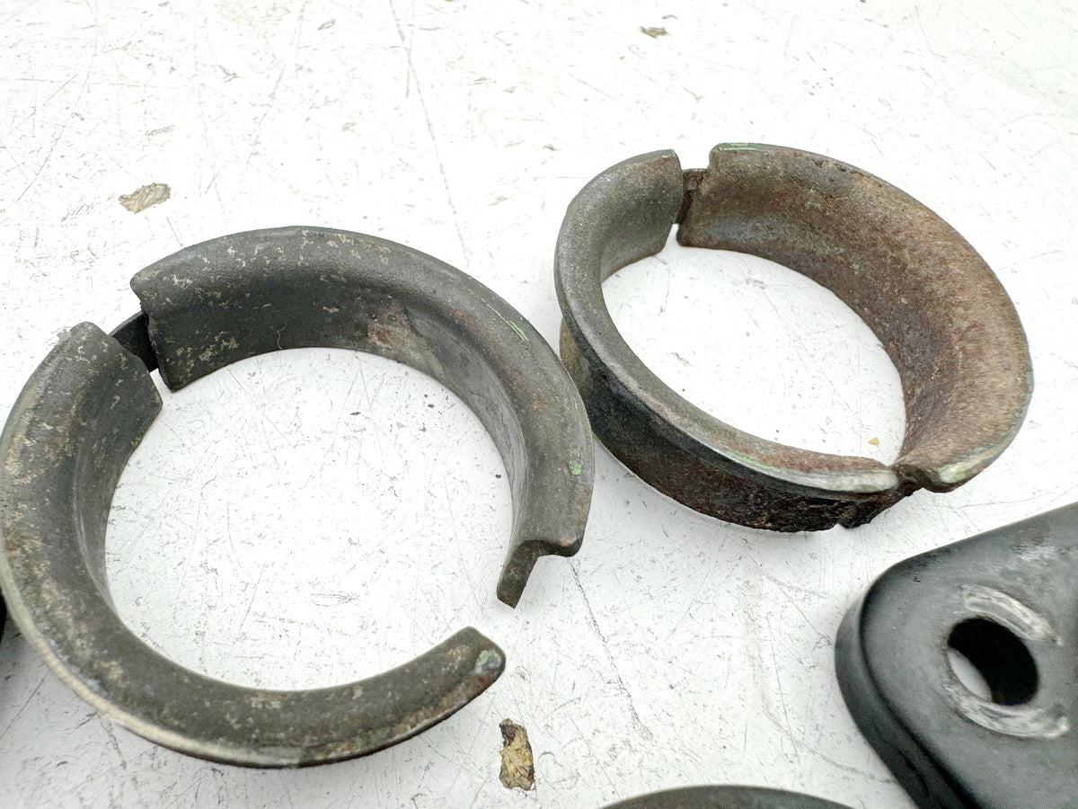 HONDA CBR 600 PC19 PC23 Krümmerkronen Halter Krümmer Muttern Halbmonde Schellen