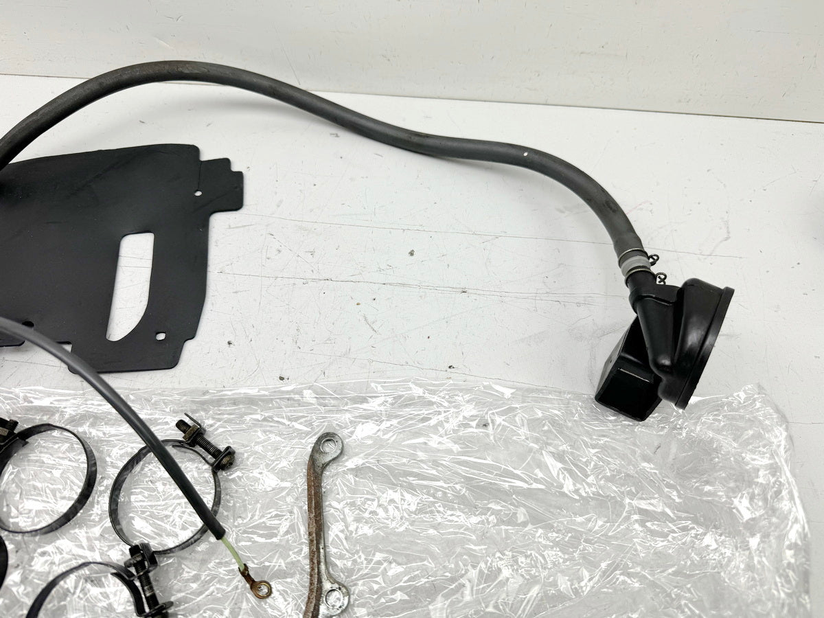 HONDA CBR 600 PC19 PC23 Schrauben Muttern Kleinteile Halter für Rahmen