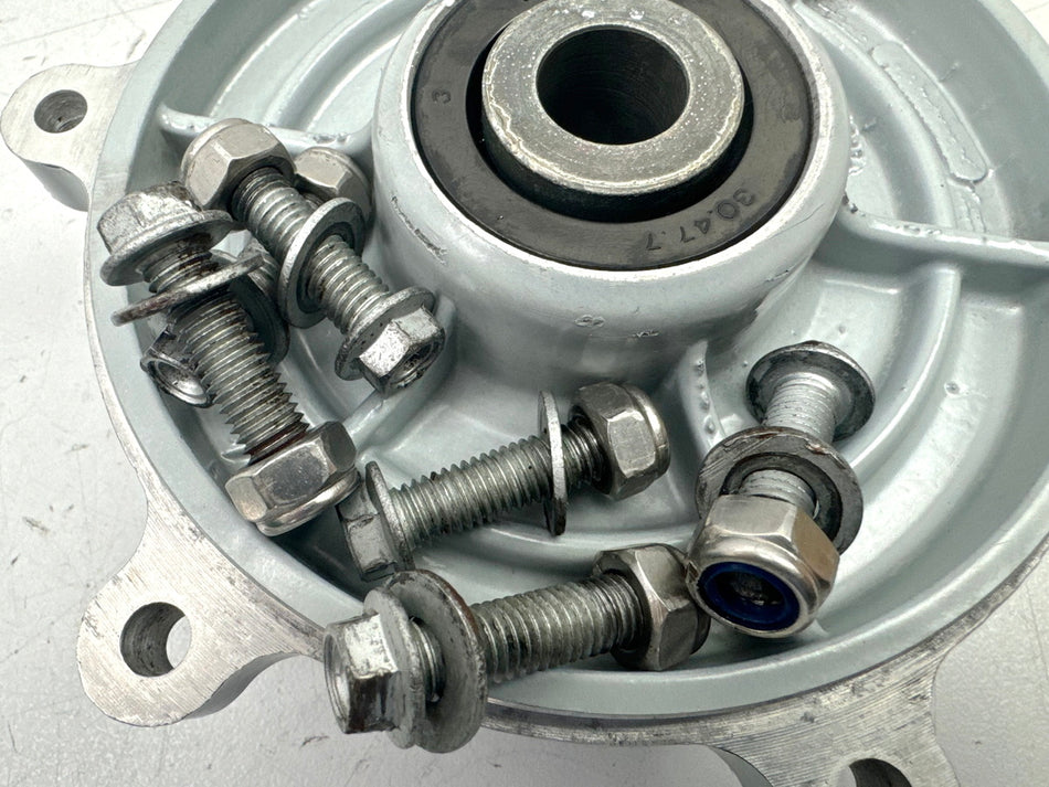 BMW F 650 169 Portapiñones Eje piñón Tornillos (para llanta de rueda trasera)