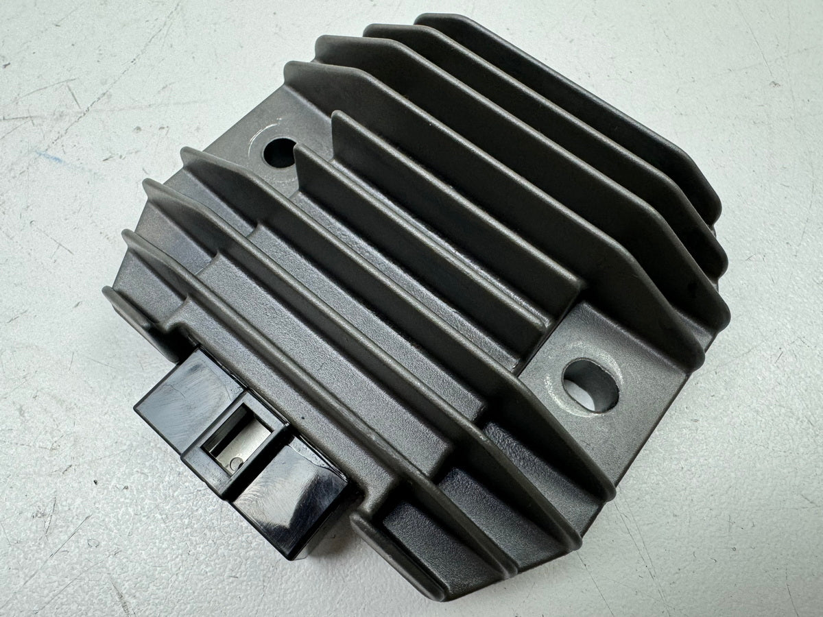 HONDA CBR 600 PC19 PC23 Regulador de voltaje Cable regulador