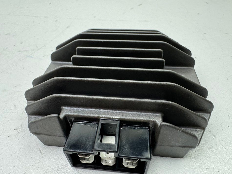 HONDA CBR 600 PC19 PC23 Laderegler Spannungsregler Regler Kabel