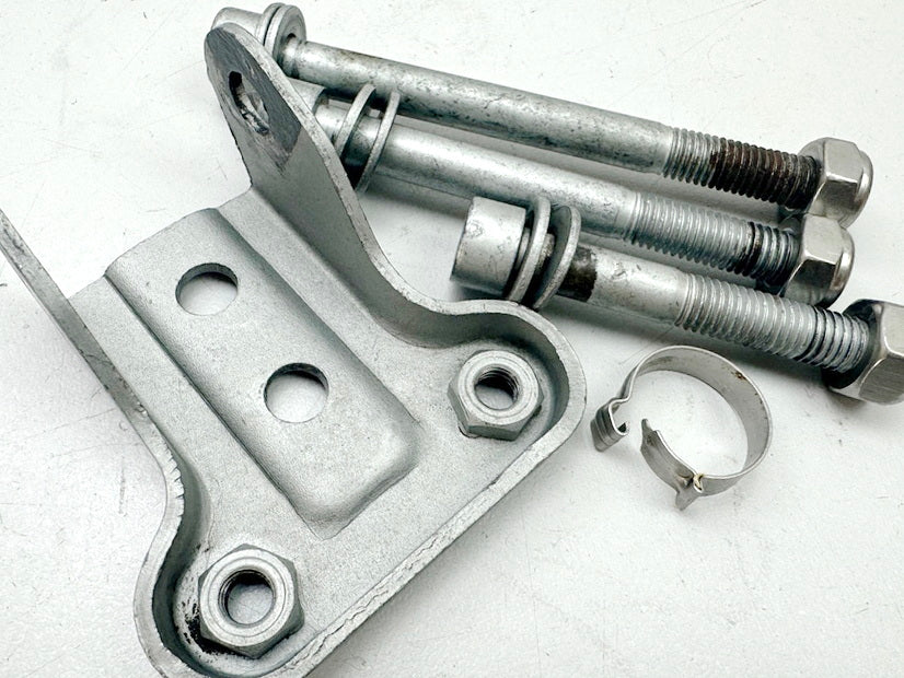 BMW F 650 169 Halterung Motor Schrauben Muttern Halter Bolzen Motorhalter