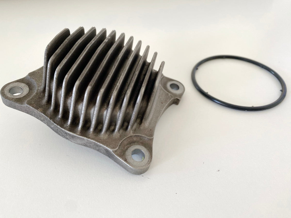 HONDA CBF 600 S ABS PC43 Enfriador de aceite Tapa de motor Cubierta Intercambiador de calor de motor