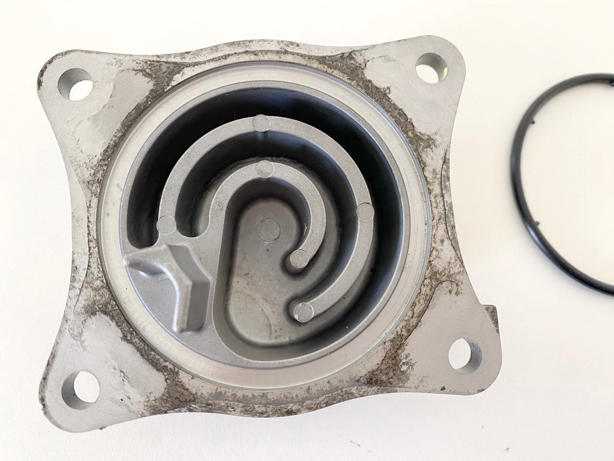 HONDA CBF 600 S ABS PC43 Enfriador de aceite Tapa de motor Cubierta Intercambiador de calor de motor