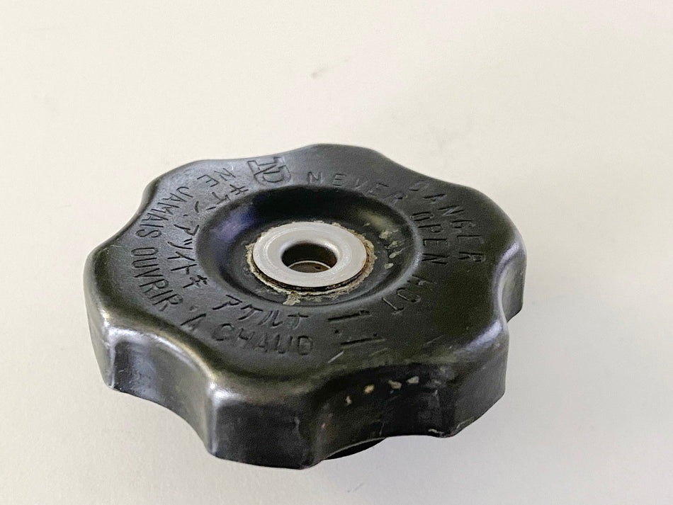 KAWASAKI ZZR 1100 D ZXT10D G Kühlerdeckel Verschluß Kappe Kühler Stutzen