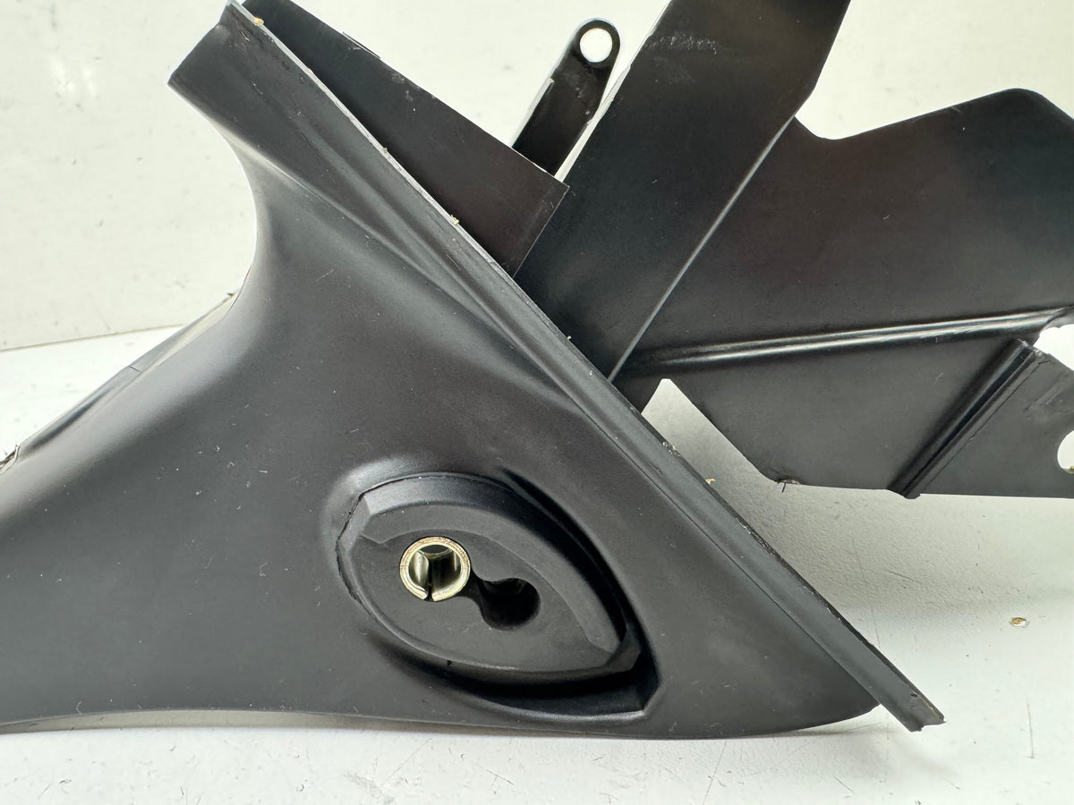 HONDA NTV 650 RC33 REVERE Soporte de matrícula Guardabarros Cubierta del paso de rueda