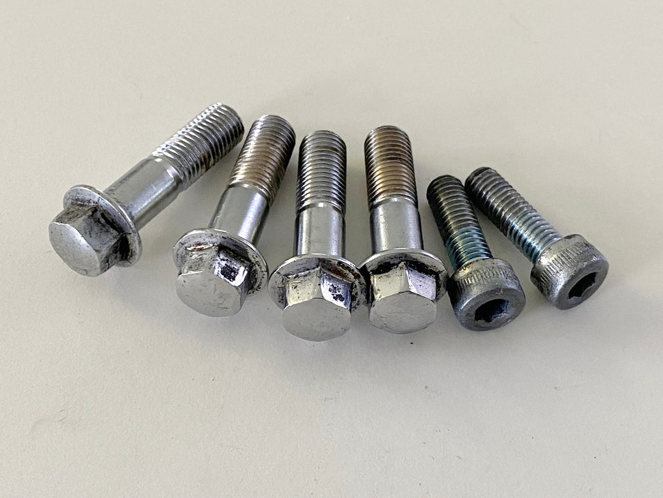 KAWASAKI ZZR 1100 D ZXT10D G Schrauben Bremssattel vorn hinten Schraube