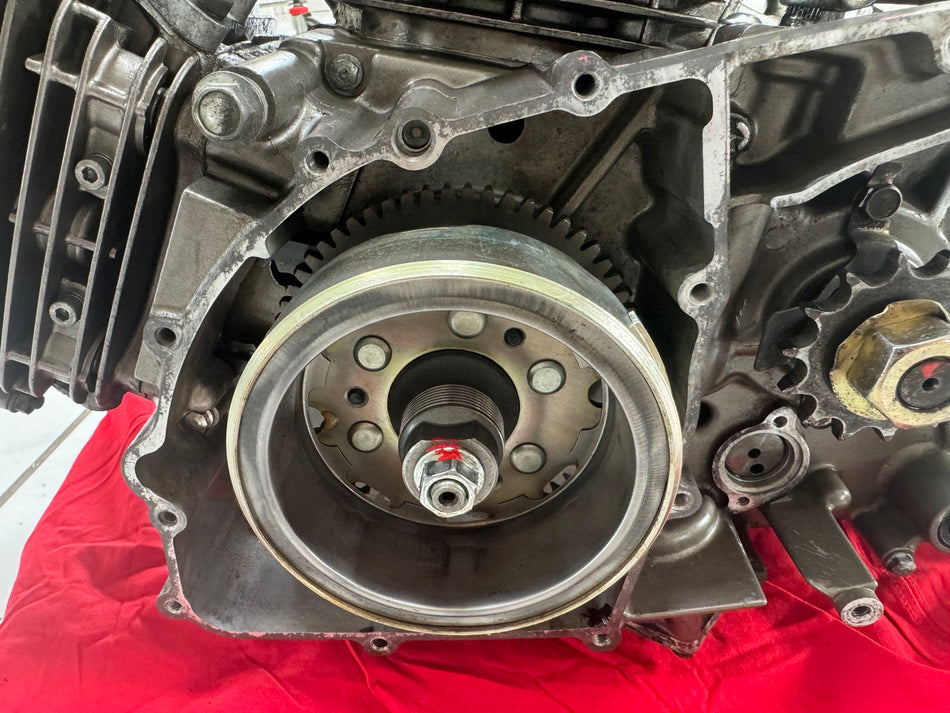 HYOSUNG GT 125 N Comet Motor Kurbelwelle Zylinderkopf Getriebe Zylinder 25521 km
