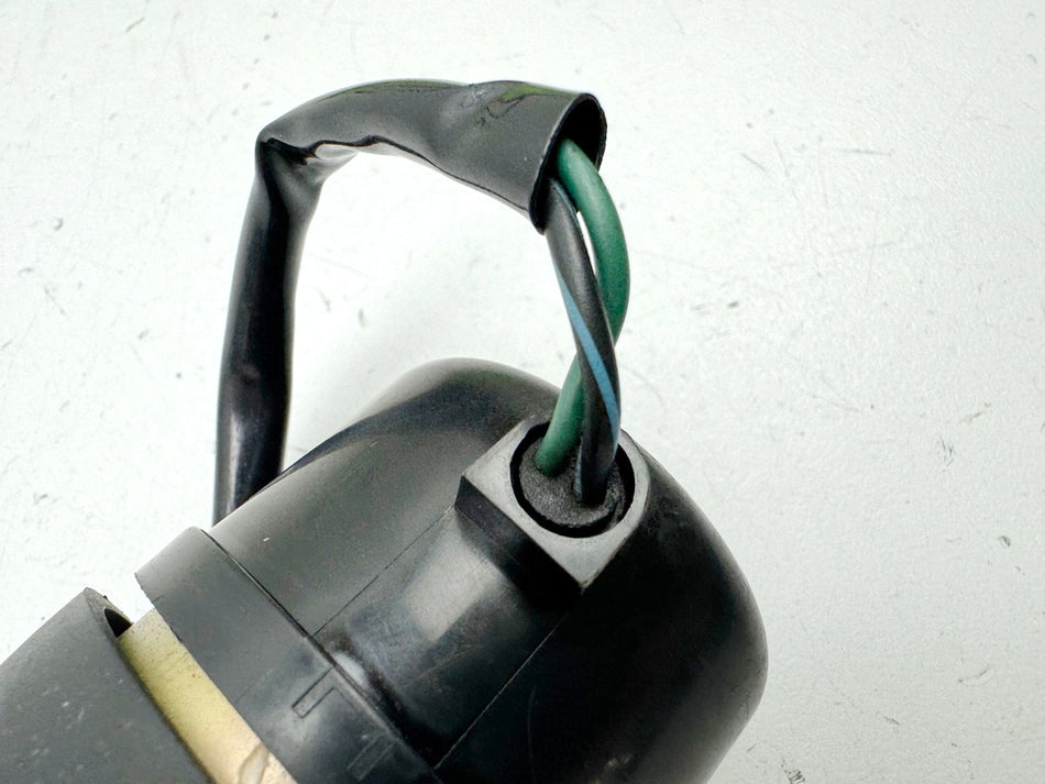 HONDA NTV 650 RC33 REVERE Bomba de gasolina original Mitsubishi Bomba de combustible