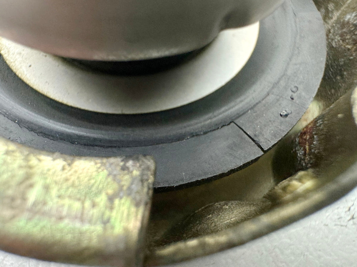 HONDA NTV 650 RC33 REVERE Kühlerdeckel Deckel Kühler Verschluß Cover