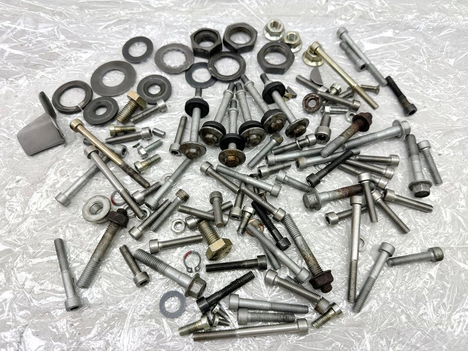 BMW F 650 169 Schrauben Muttern Kleinteile Bolzen für Motor Motordeckel Gehäuse