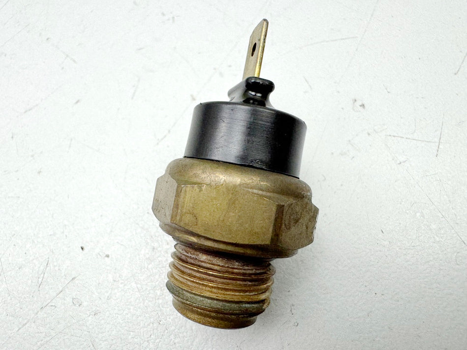 HONDA CBR 1100 XX SC35 Termocontacto para ventilador del radiador 37760-MT2-003