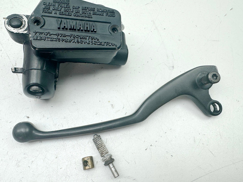 YAMAHA FZX 750 2MU (2JE) Cilindro maestro de embrague Bomba de embrague