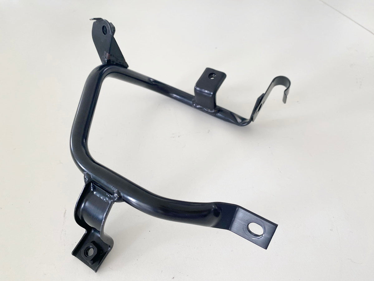 SUZUKI AN 400 WVAU BURGMAN Coolant Reservoir Bracket Carrier Holder K1K2