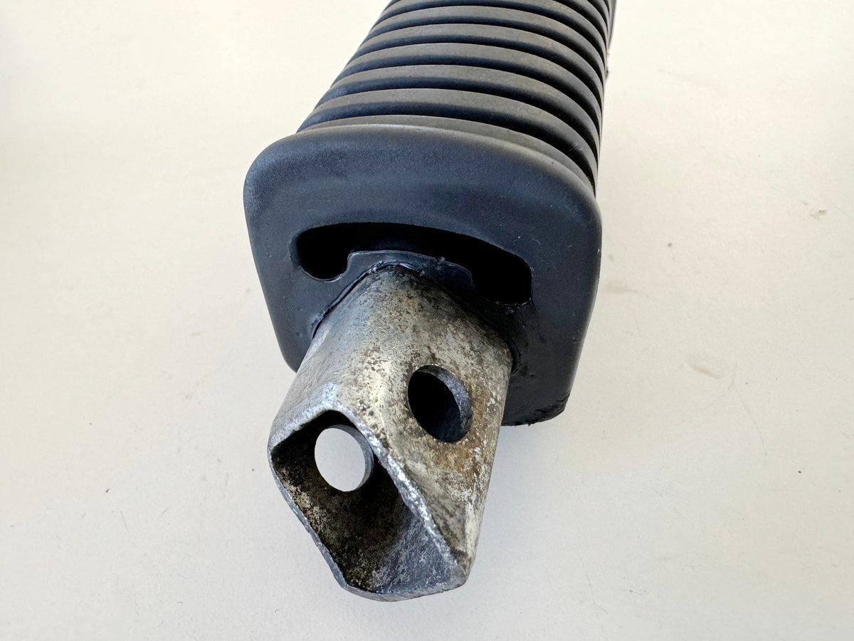 KAWASAKI EL 250 B Eliminator Footrest Rider Left Front Footrest Rubber