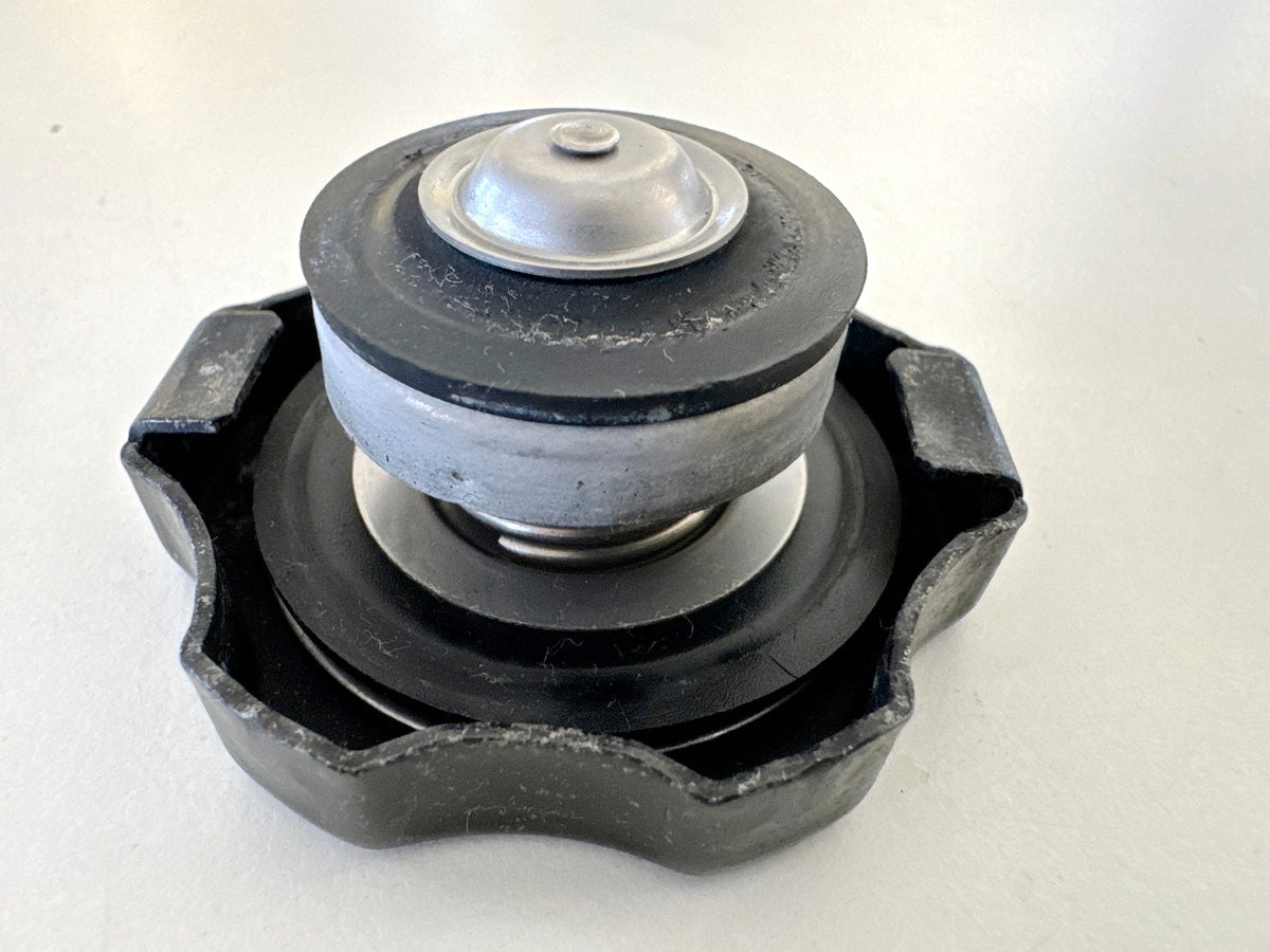KAWASAKI EL 250 B Eliminator Kühlerdeckel Deckel Verschluss Stutzen (Kühlmittel)