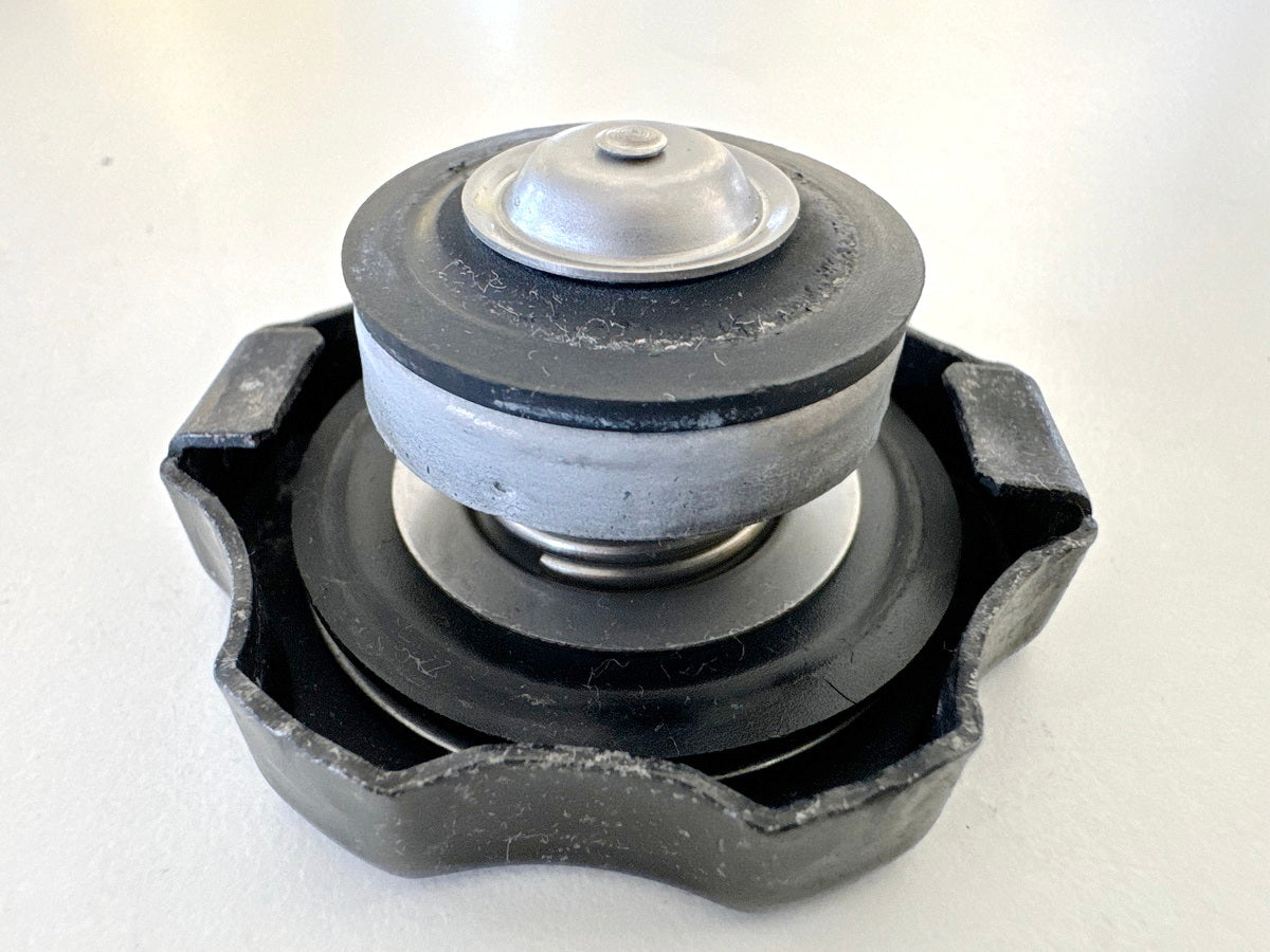KAWASAKI EL 250 B Eliminator Kühlerdeckel Deckel Verschluss Stutzen (Kühlmittel)