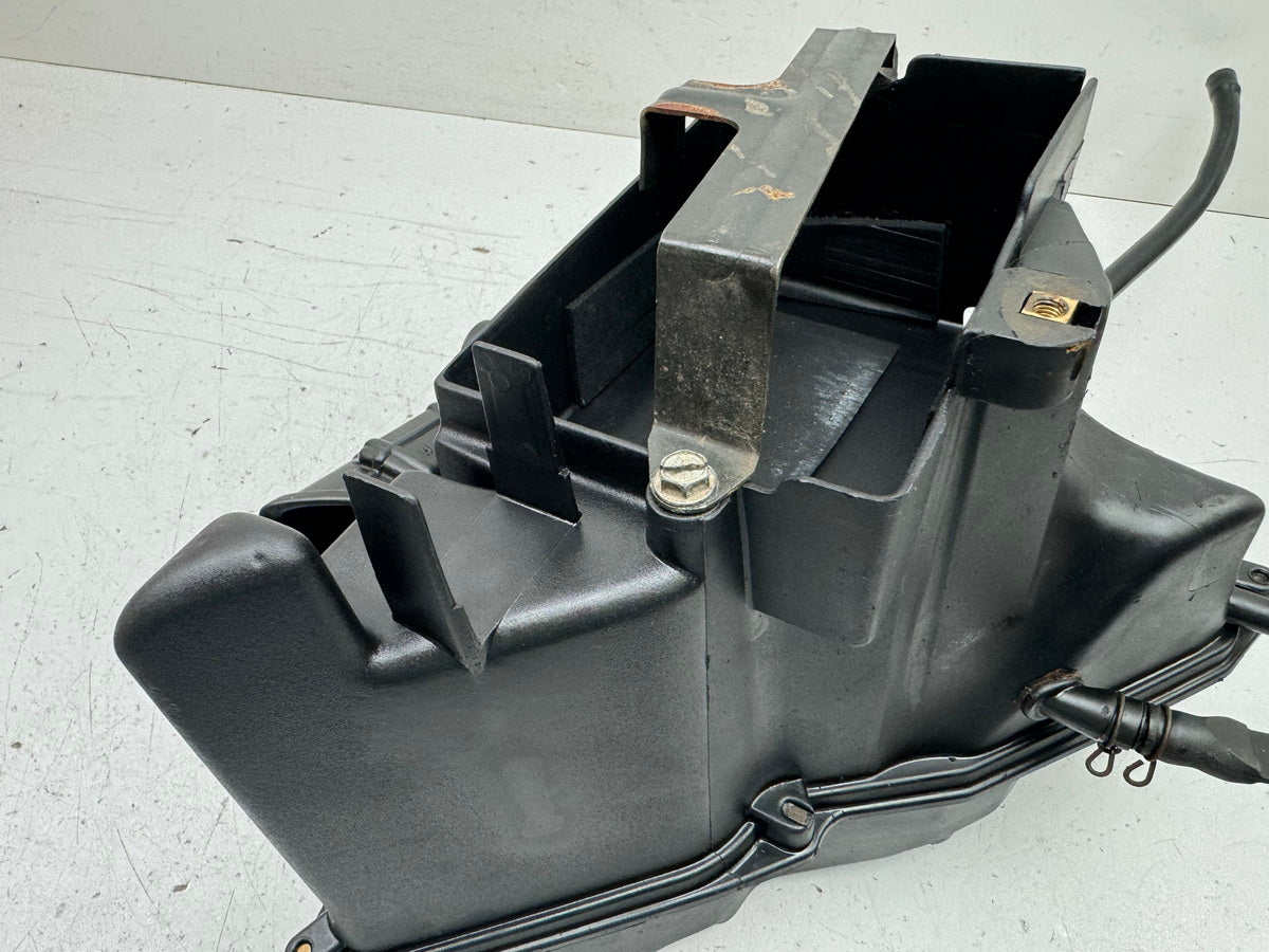 HONDA NX 650 RD08 DOMINATOR Airbox Air Filter Box Air Filter Housing 23236 km