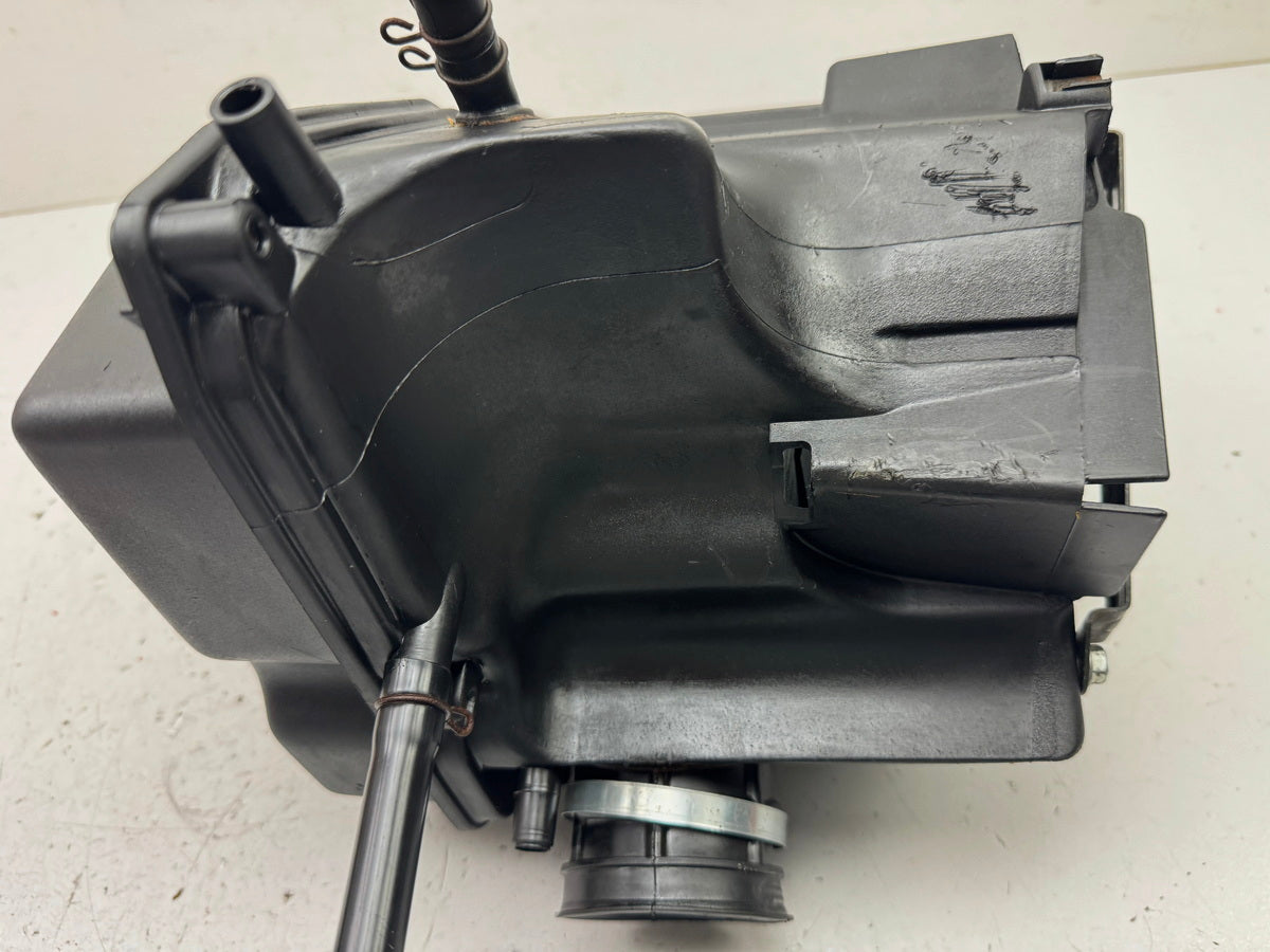 HONDA NX 650 RD08 DOMINATOR Airbox Air Filter Box Air Filter Housing 23236 km