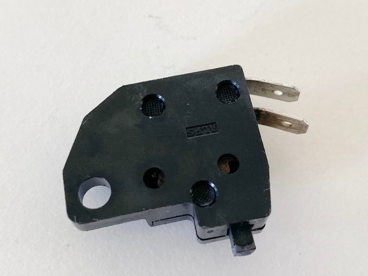 SUZUKI AN 400 WVAU BURGMAN Interruptor de luz de freno izquierdo (para bomba de freno) K1 K2