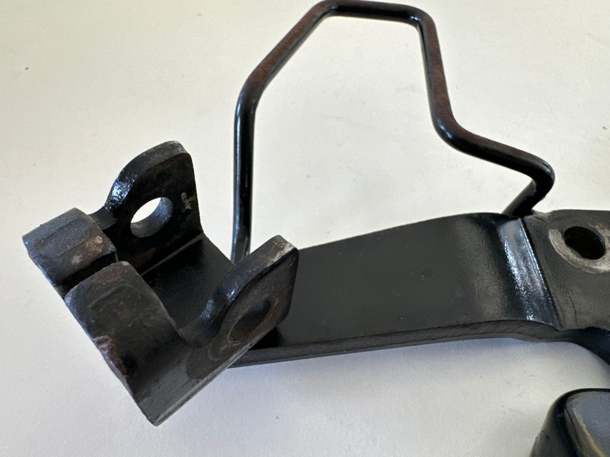 KAWASAKI EL 250 B Eliminator Soporte estribera lado izquierdo conductor Soporte estribera