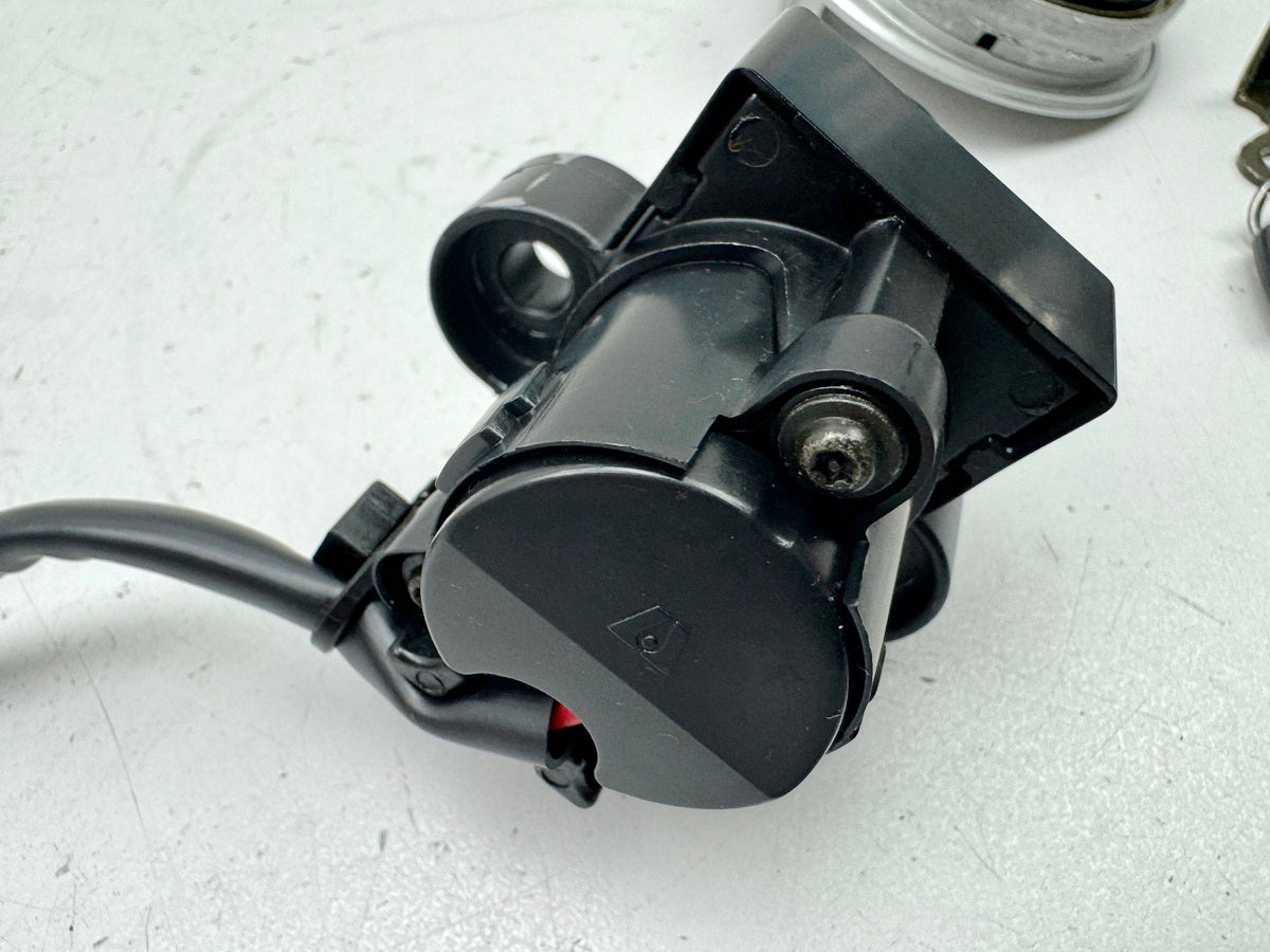 HONDA NX 650 RD08 DOMINATOR Lock Set Ignition Lock Fuel Cap Key 23236 km