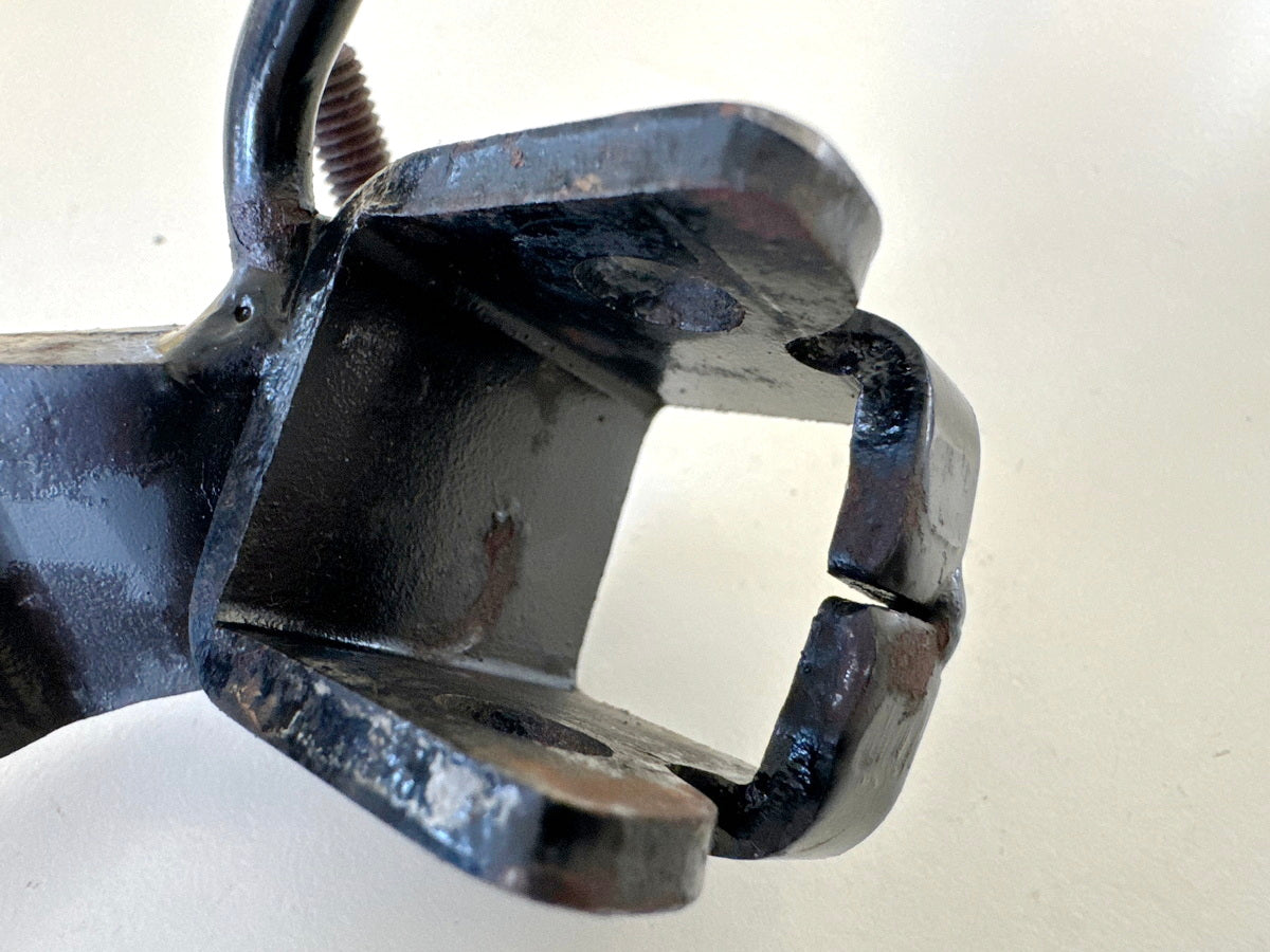 KAWASAKI EL 250 B Eliminator Soporte estribera lado derecho piloto estribera