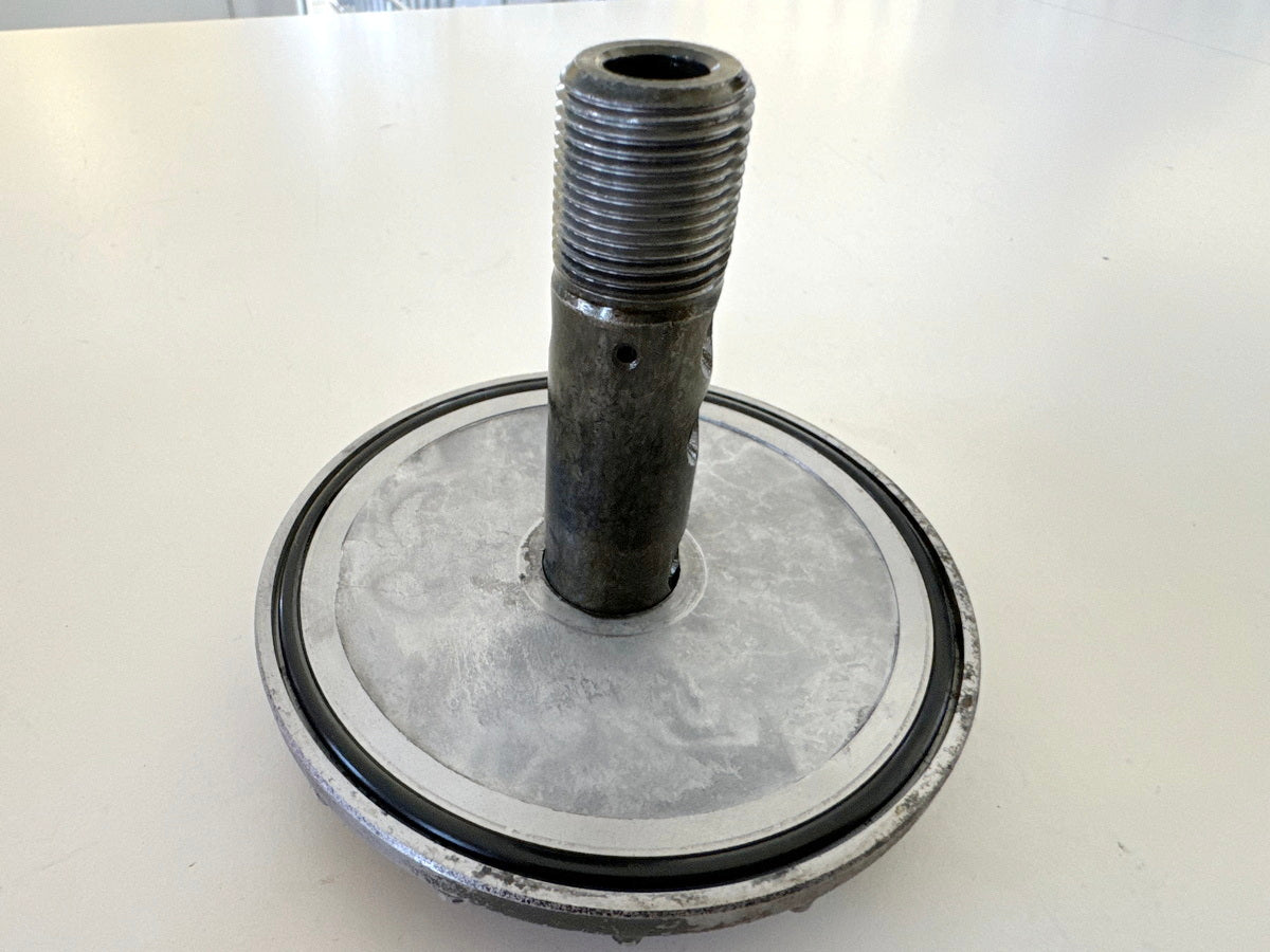 KAWASAKI EL 250 B Eliminator Halterung Ölfilter Aufnahme Motordeckel Ventil