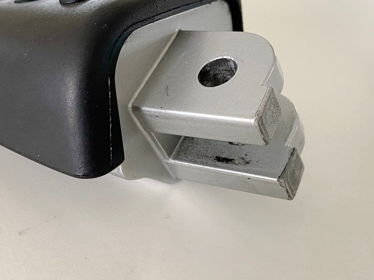 BMW K 1200 LT A K2LT Estribera delantera derecha del conductor