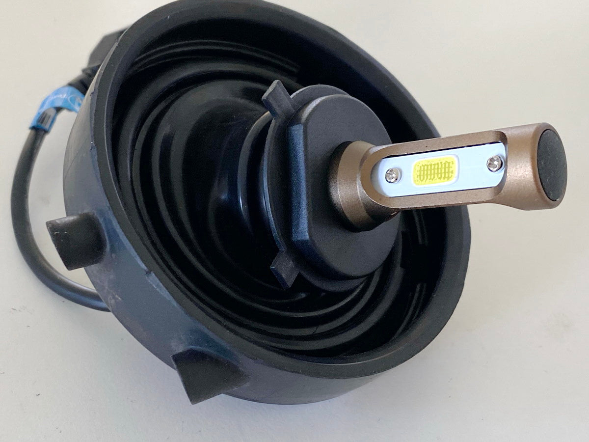 SUZUKI AN 400 WVAU BURGMAN LED Birne für Scheinwerfer Lampe Licht Helmfach K1 K2