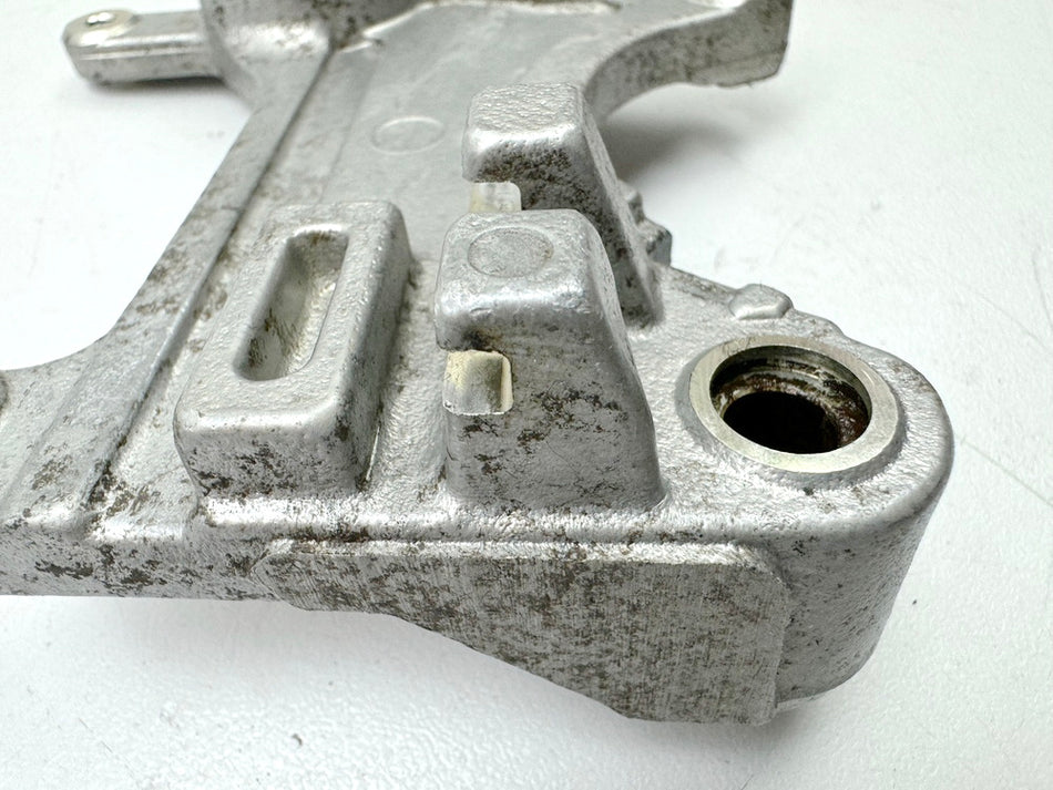 HONDA NX 650 RD08 DOMINATOR Ankerplatte Bremssattel hinten Halterung Aufnahme