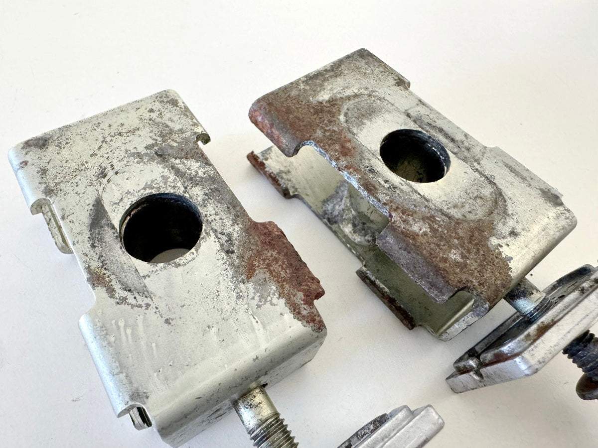 KAWASAKI EL 250 B Eliminator Kettenspanner links rechts (für Schwinge)
