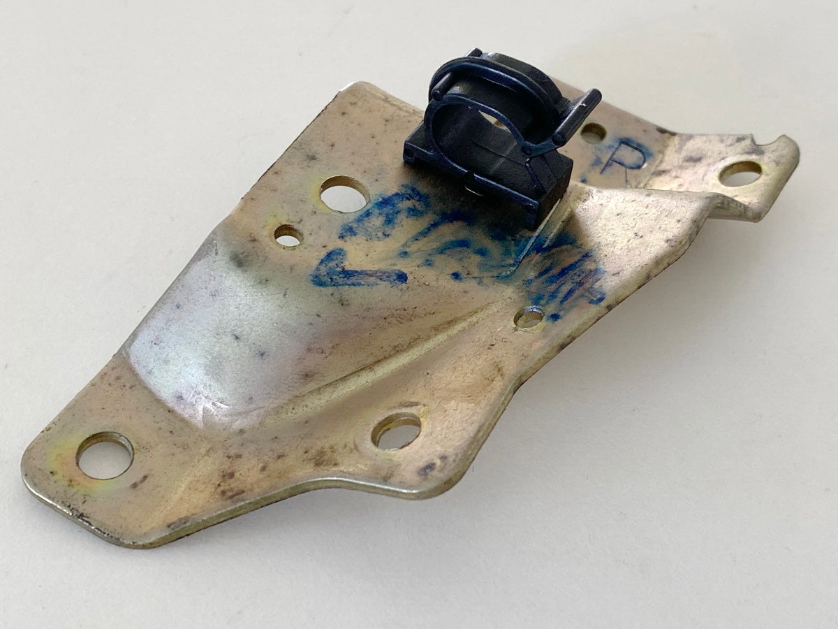 SUZUKI AN 400 WVAU BURGMAN Holder Turn Signal Front Headlight Mounting Plate K1 K2